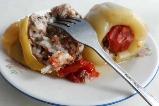 Ardei umpluti cu carne tocata