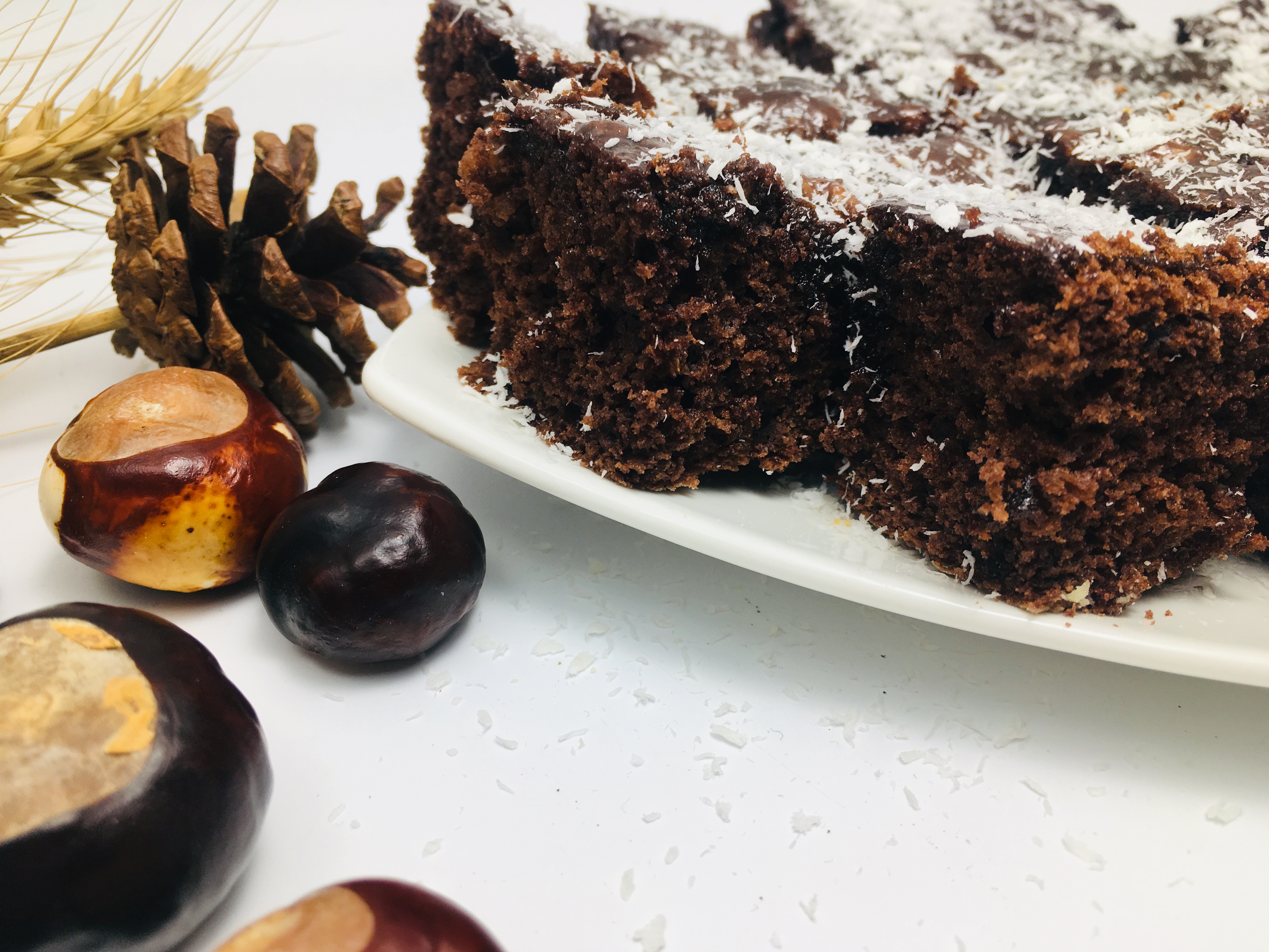 Desert Negresa pufoasa cu nuca si ciocolata, cea mai pufoasa si delicioasa negresa