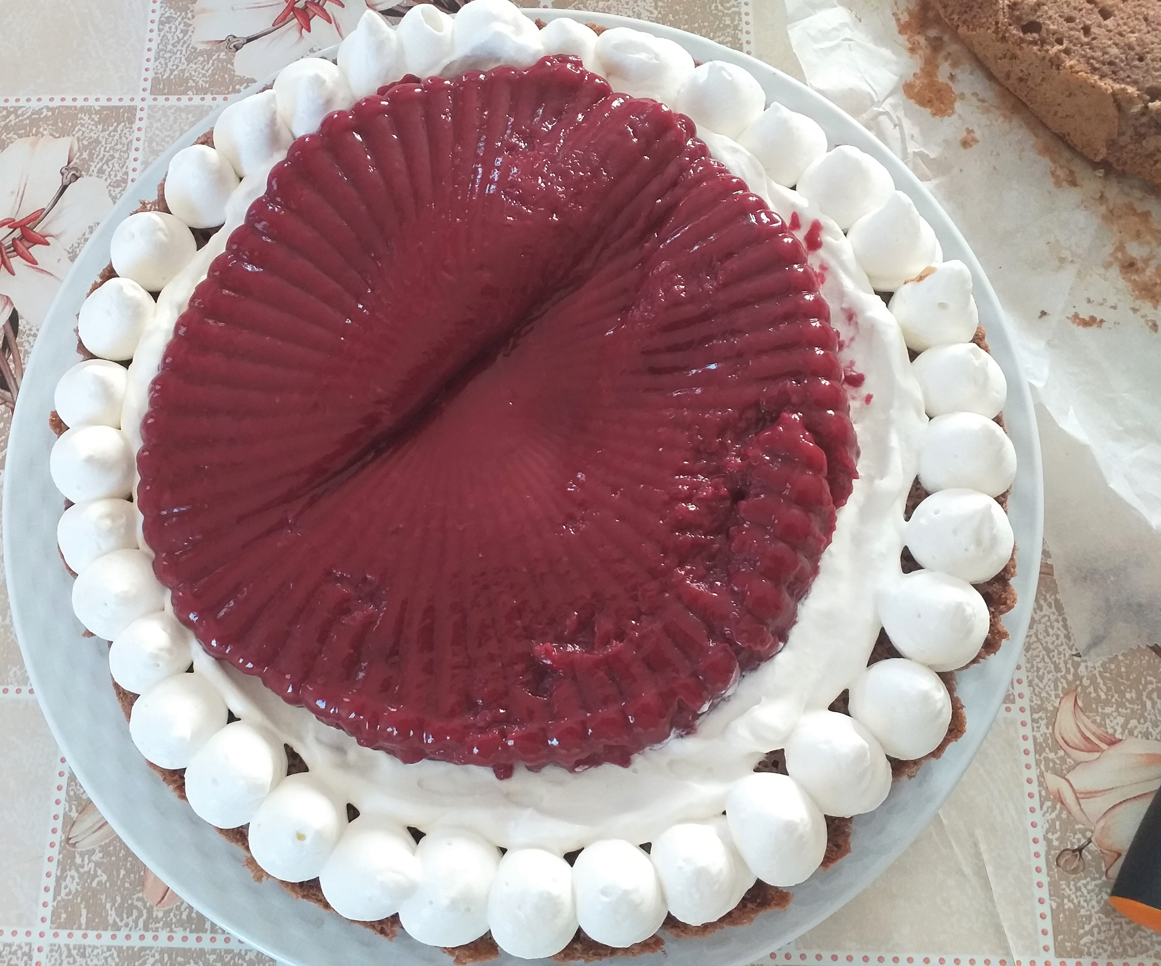 Desert tort cu jeleu de fructe cu mascarpone