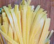 Tagliatelle cu broccoli, cheddar si sticks-1