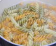 Fusilli cu ardei gras, broccoli, masline si sos de avocado-0