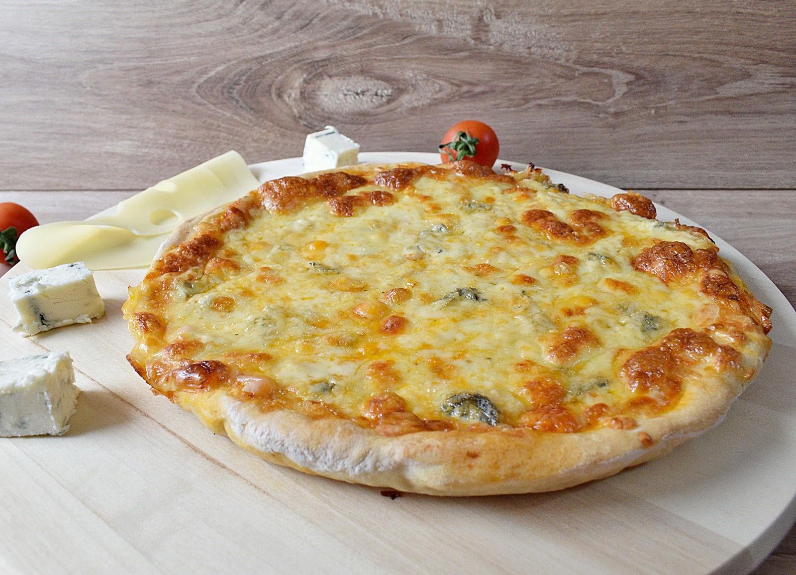 Pizza quattro formaggi