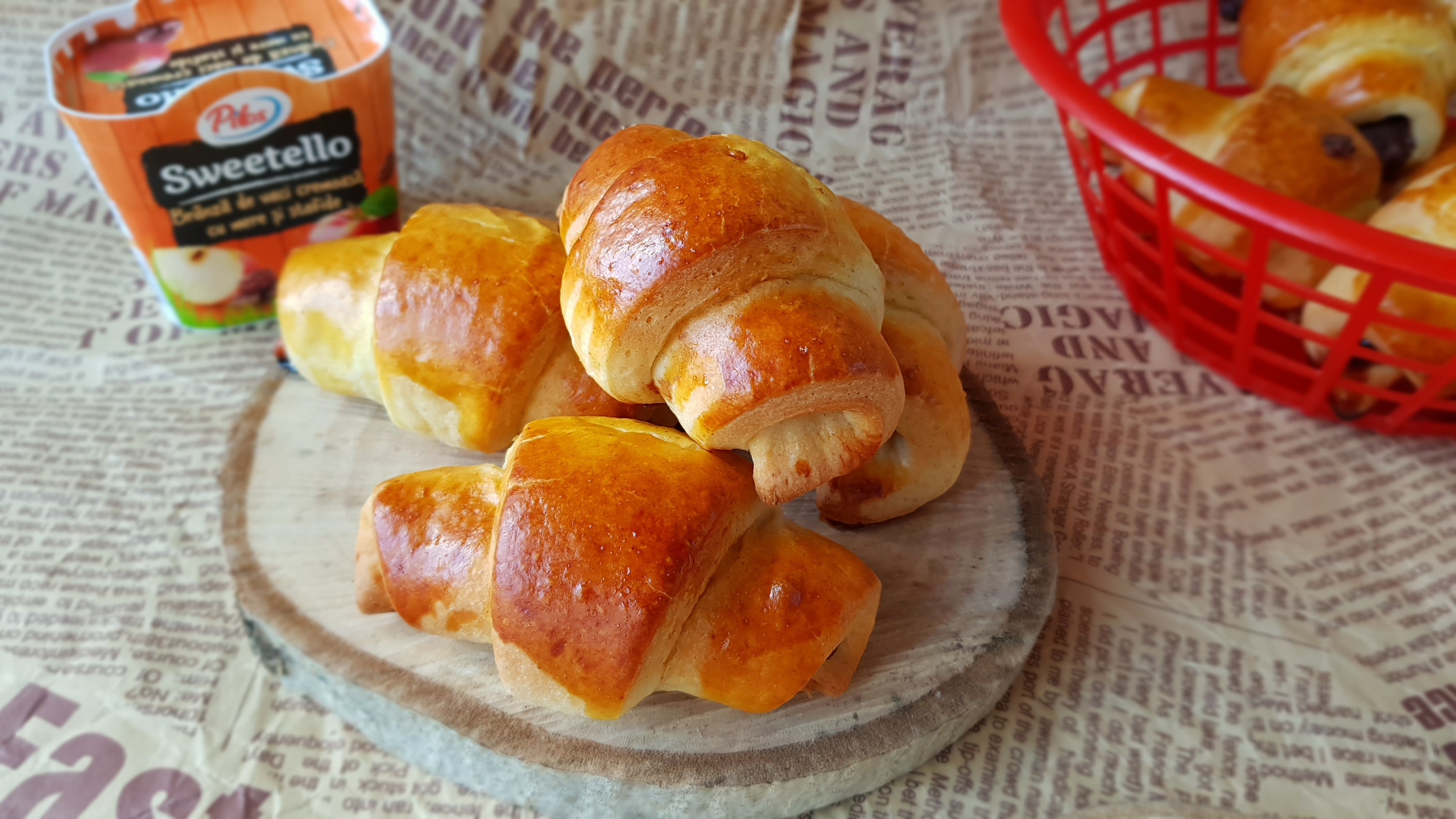 Desert croissante umplute