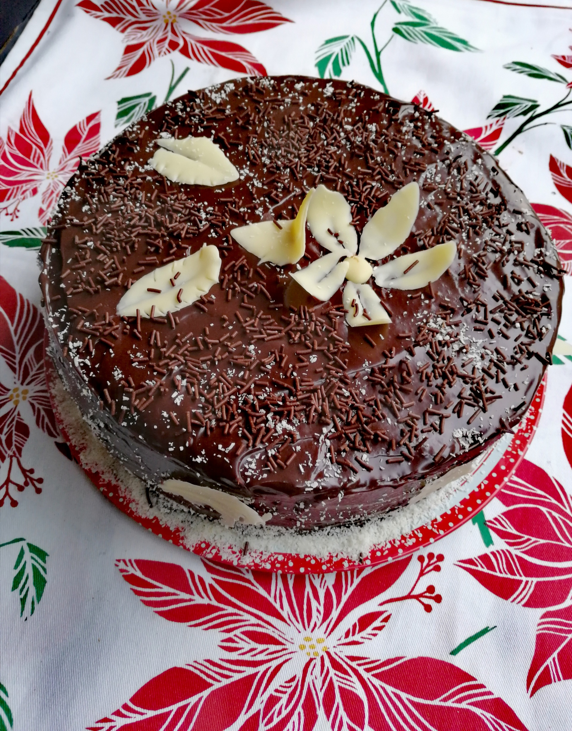 Desert tort de ciocolata cu dulce de leche