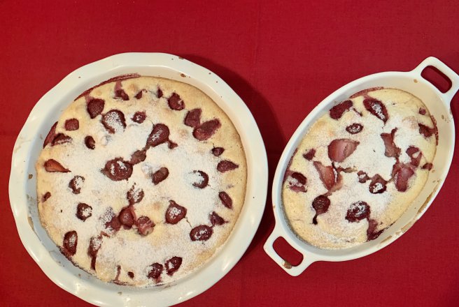 Desert tarta cu capsuni si faina de migdale