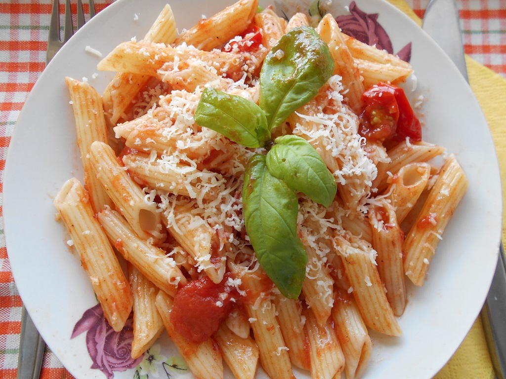 Penne cu sos Arrabbiata