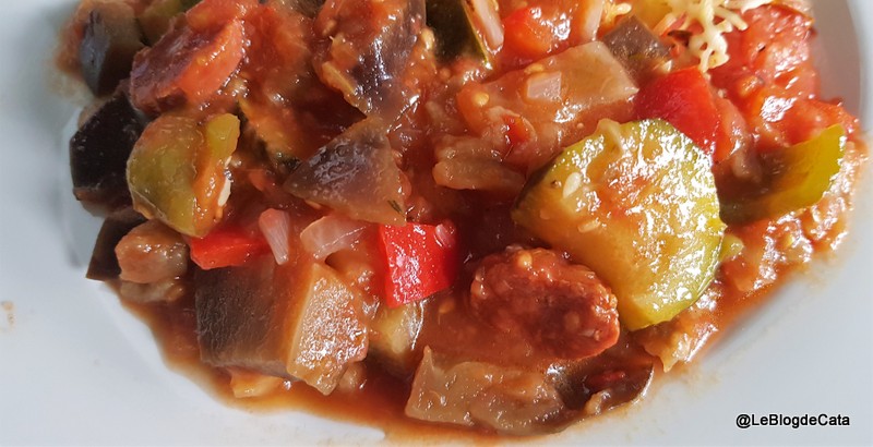 Ghiveci de legume (ratatouille) cu carnat chorizo