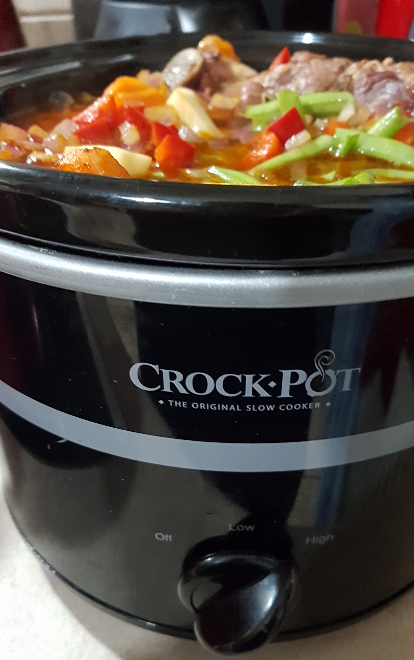 Ciorba de fasole verde cu afumatura la slow Crock Pot