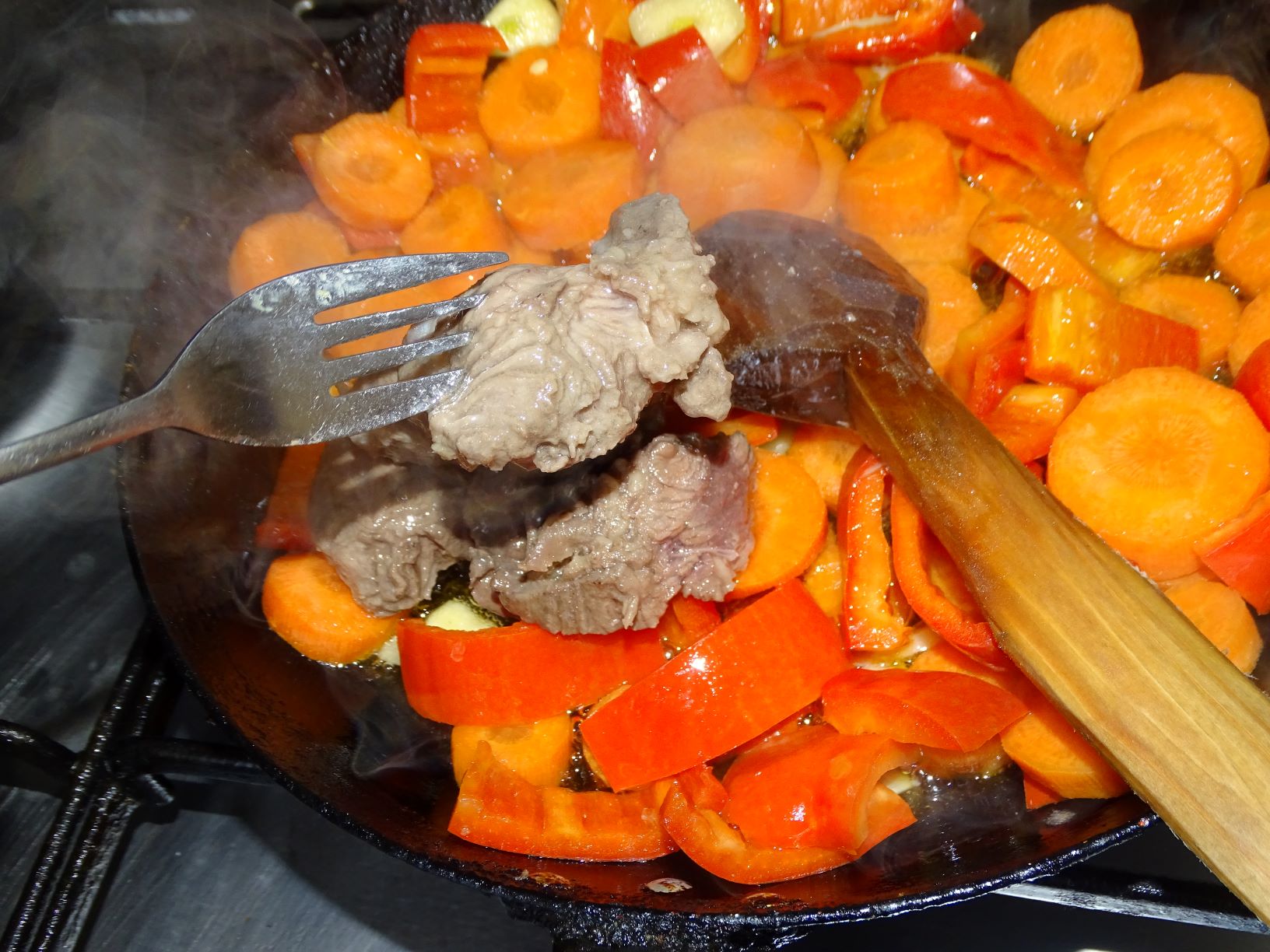 Carne de vita la slow cooker Crock Pot