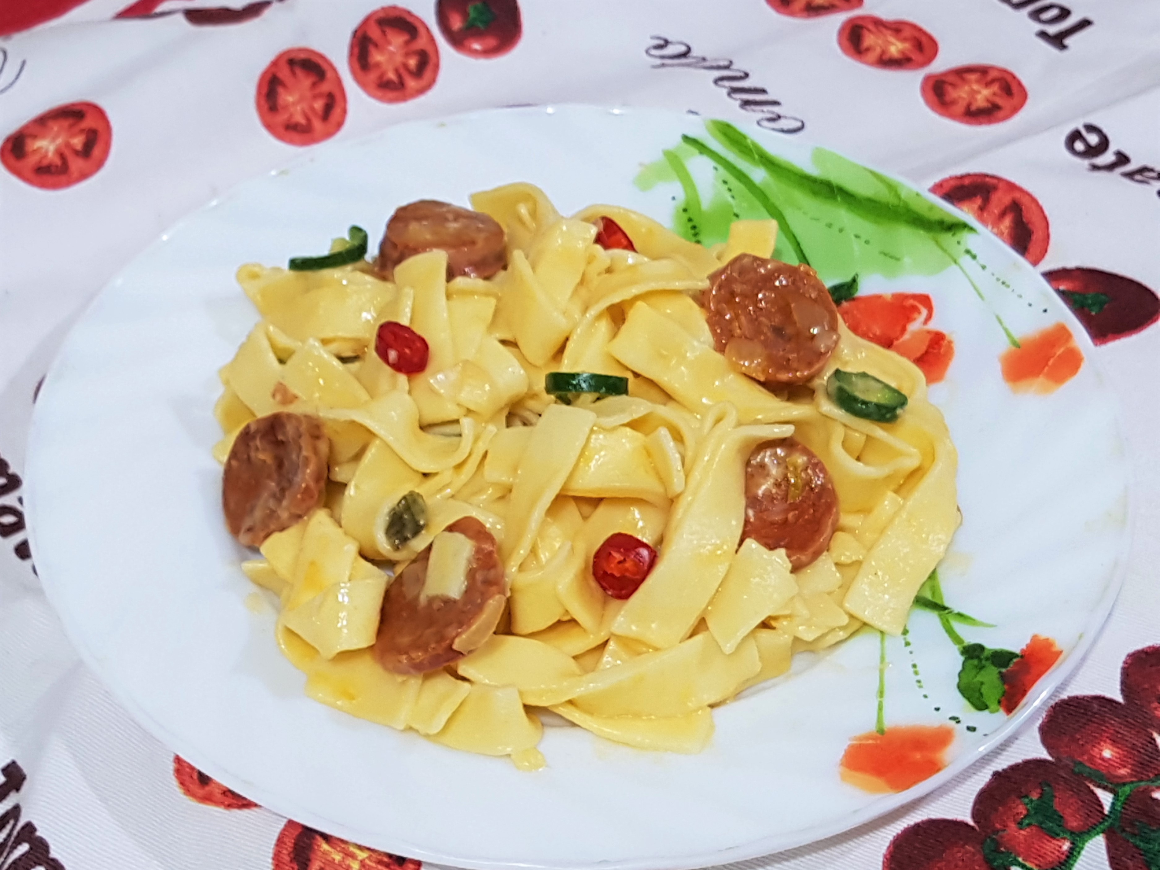 Tagliatelle cu chorizo