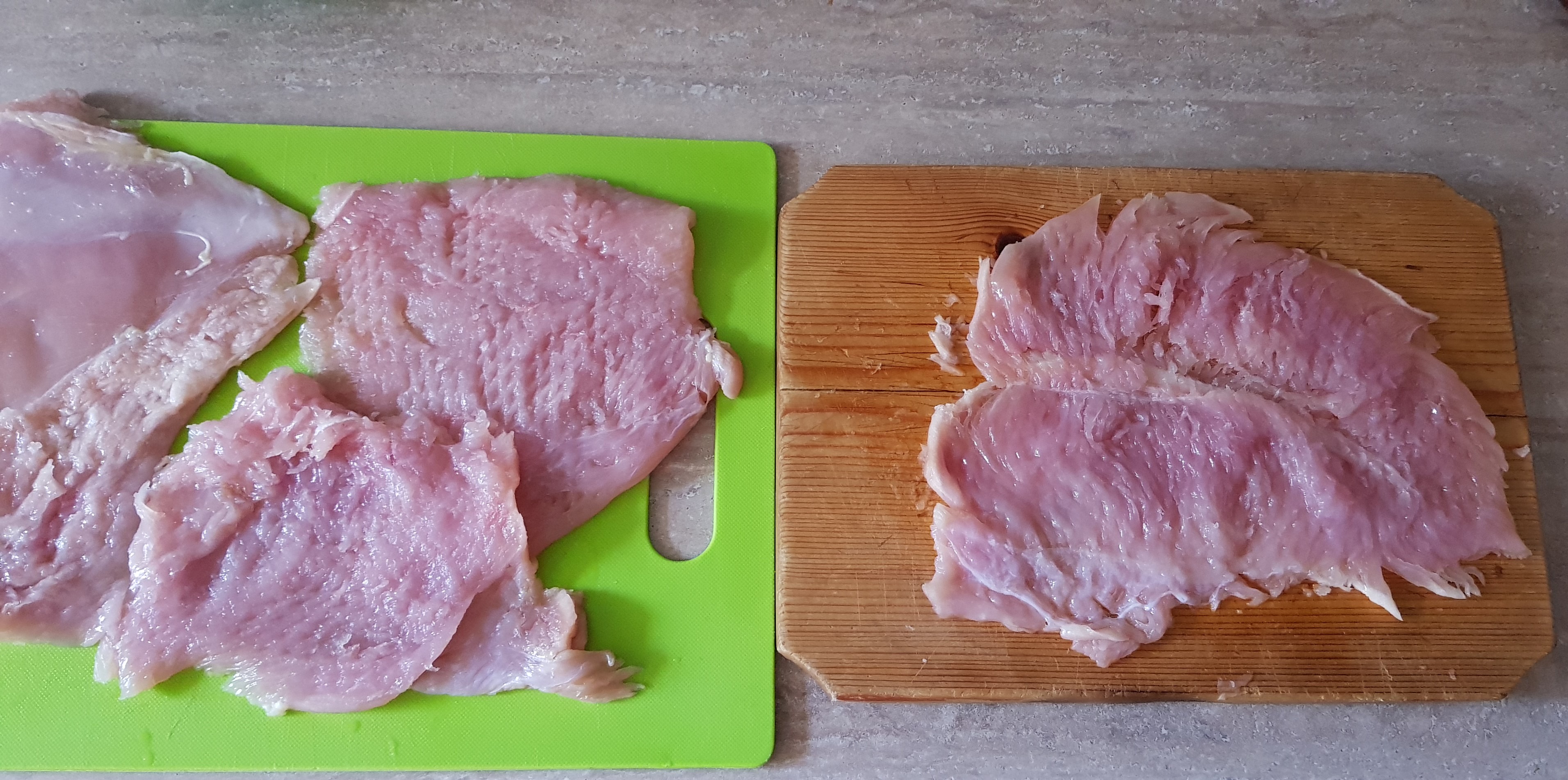 Piept de curcan in sos de smantana si urda