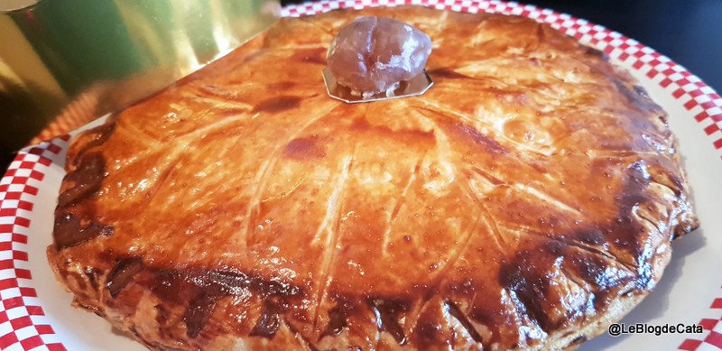 Desert placinta cu migdale, mere si crema de castane / Galette des rois