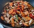 Porc in stil chinezesc (Pork stir fry)-5