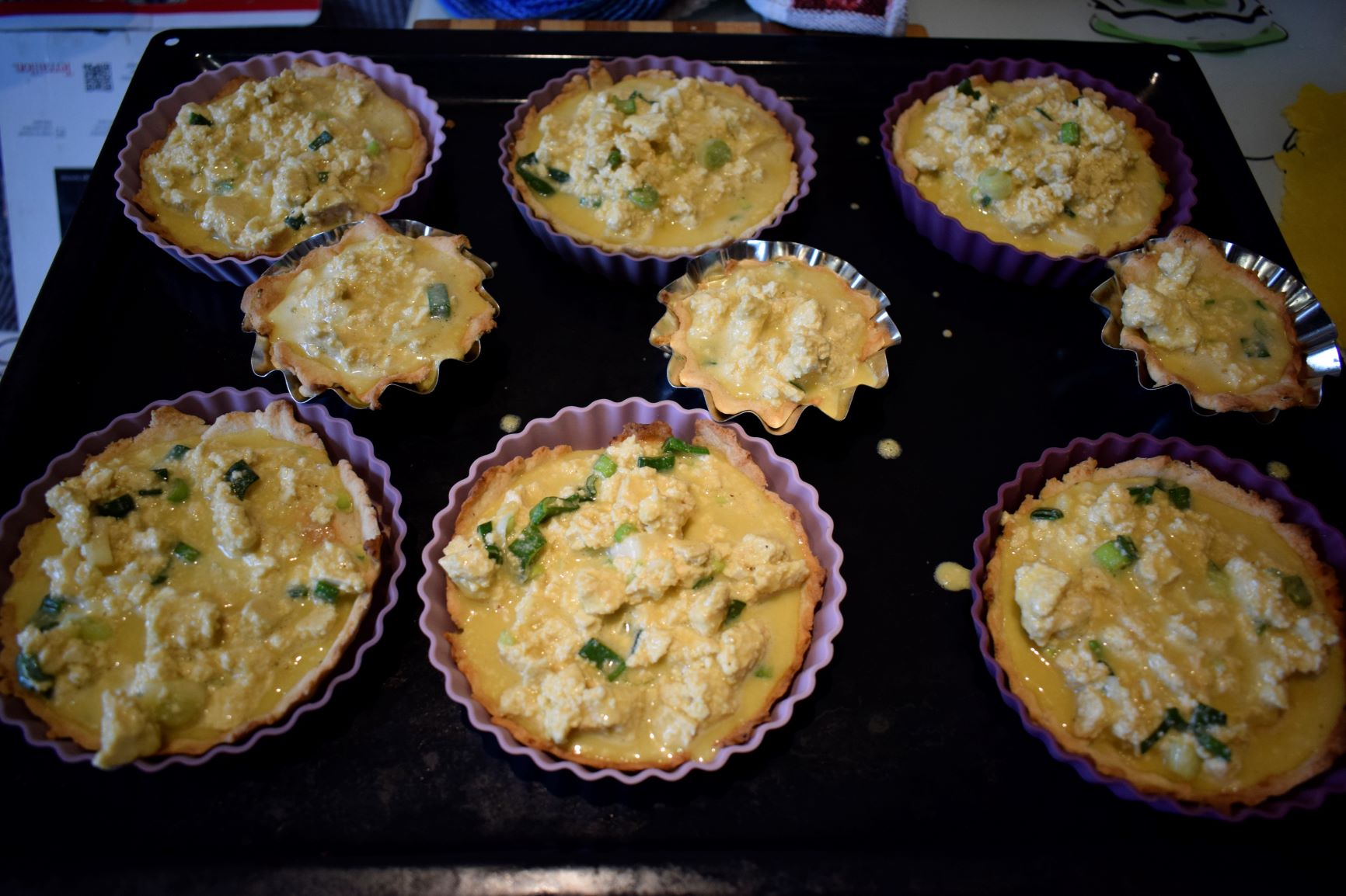 Aperitiv quiche cu tofu si ceapa verde