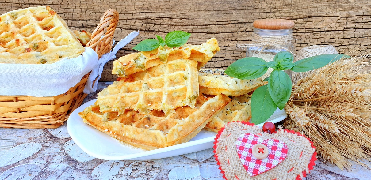 Aperitiv gofre cu legume si mozzarella