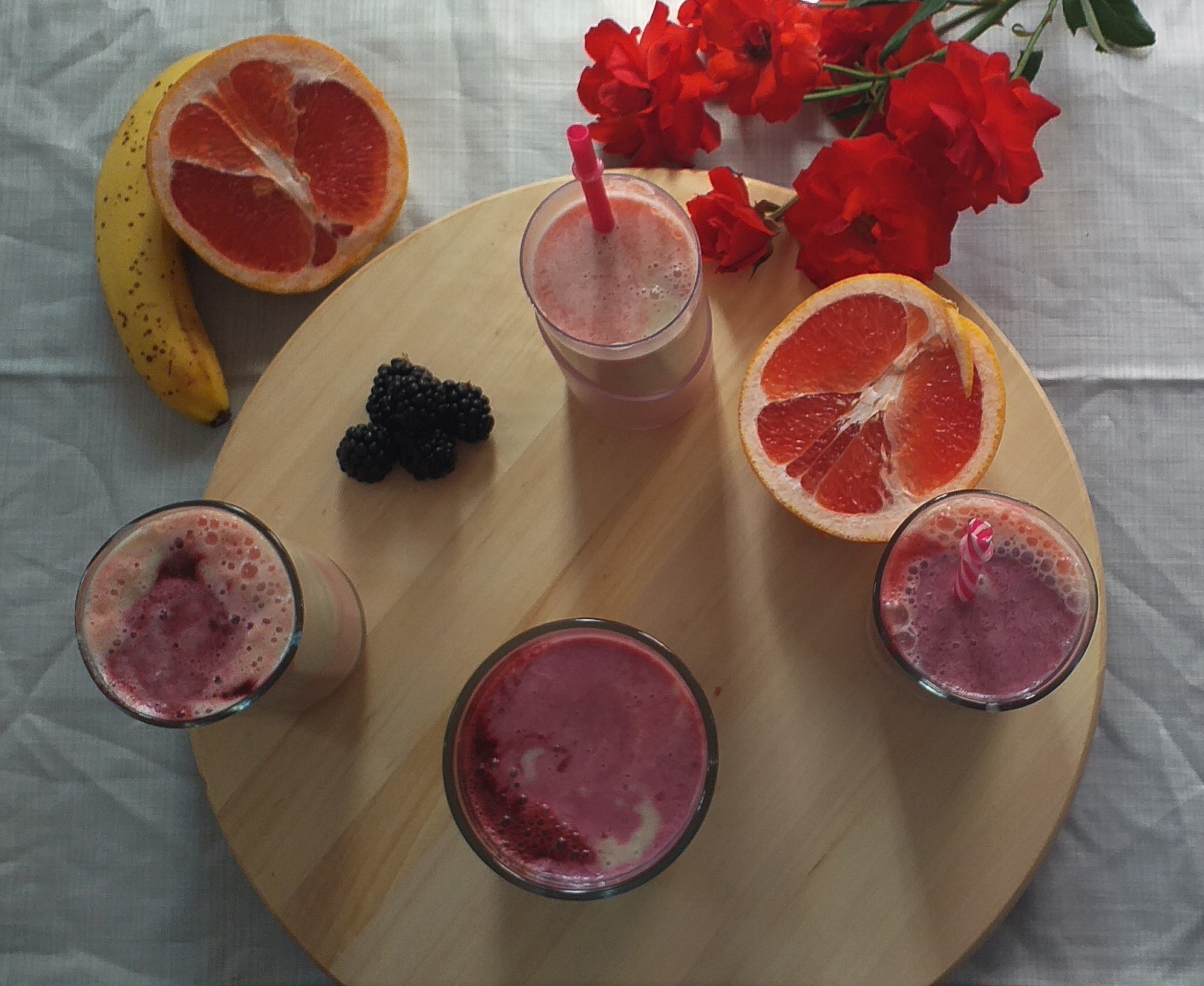 Smoothie cu iaurt si fructe