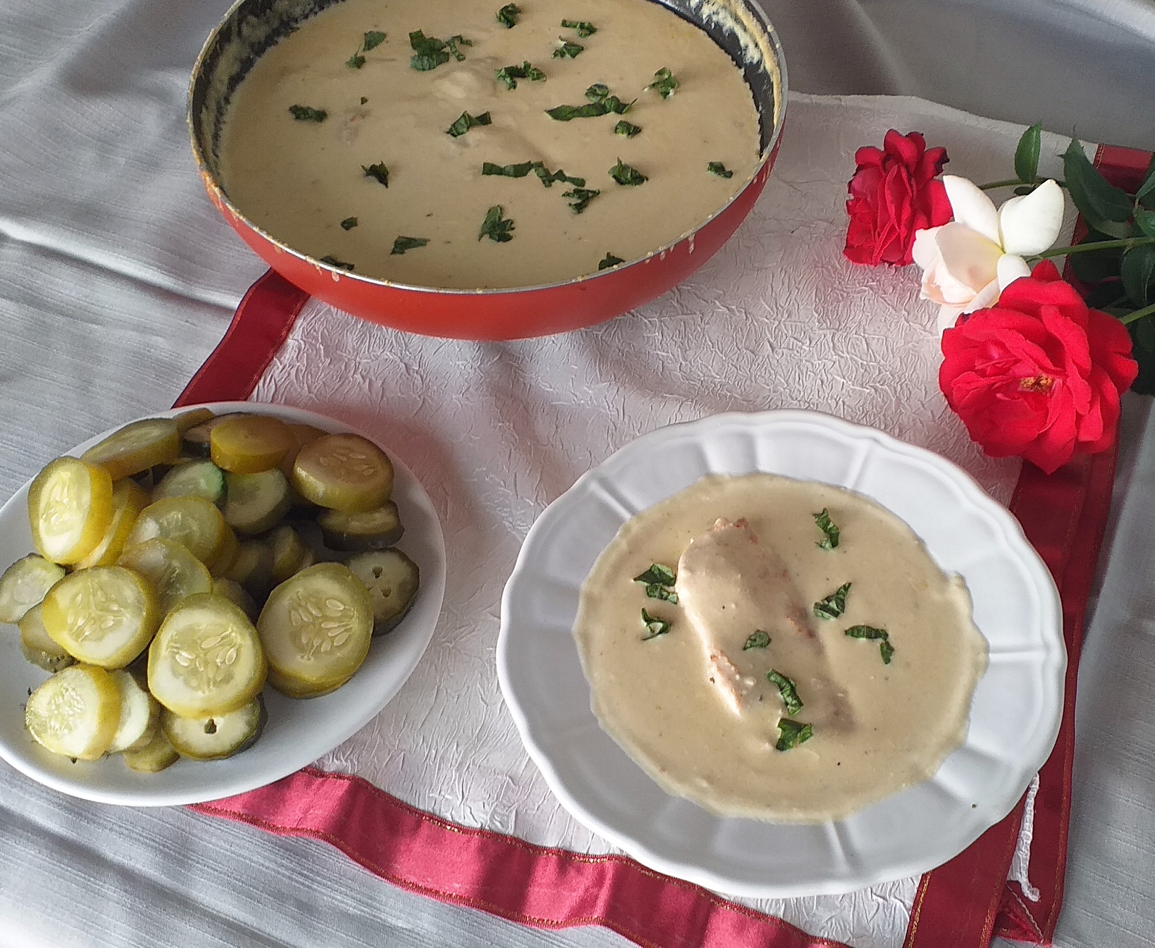 Piept de pui cu sos de gorgonzola