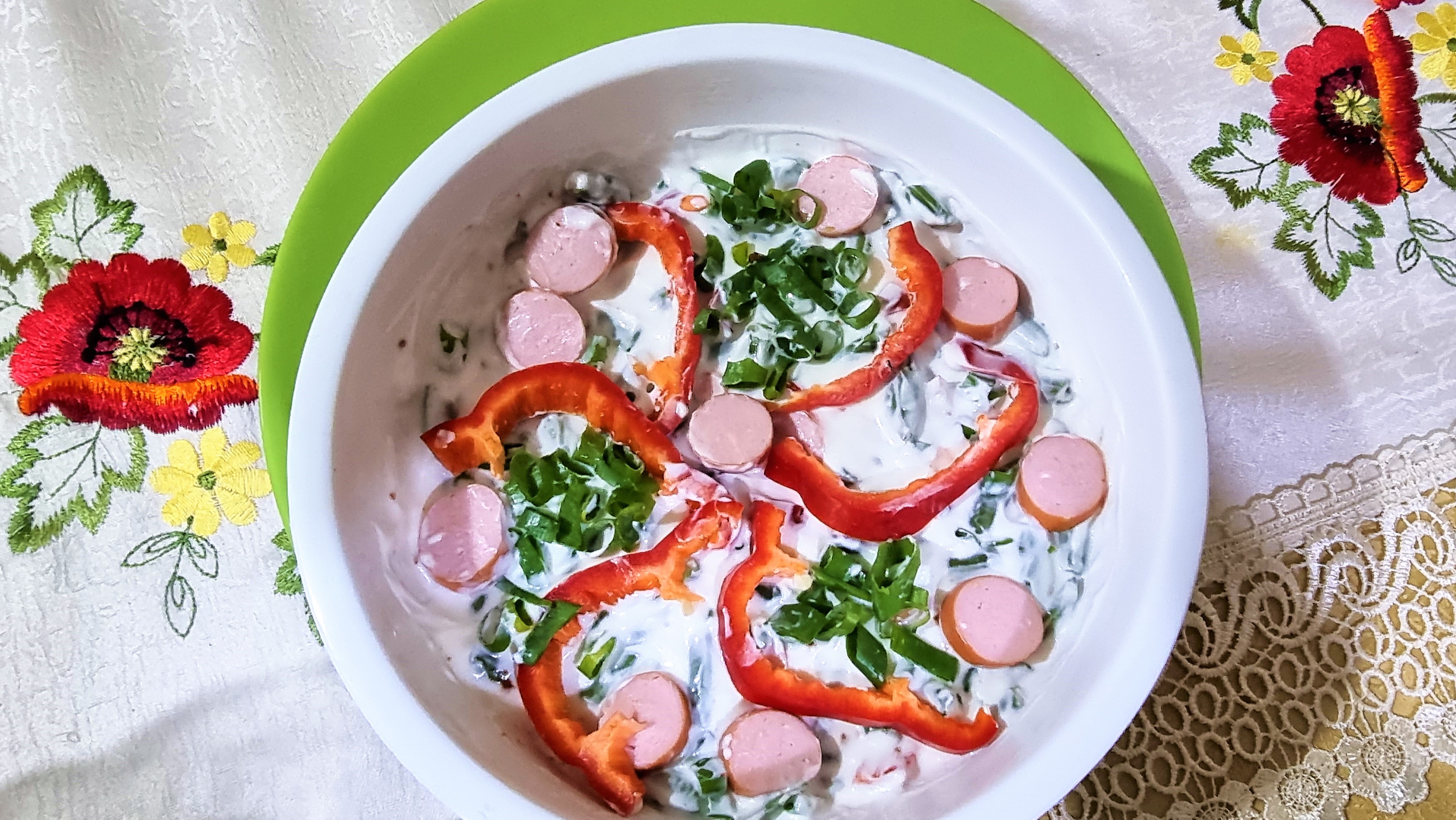 Salata de fasole verde fideluta, cu cremvusti si iaurt