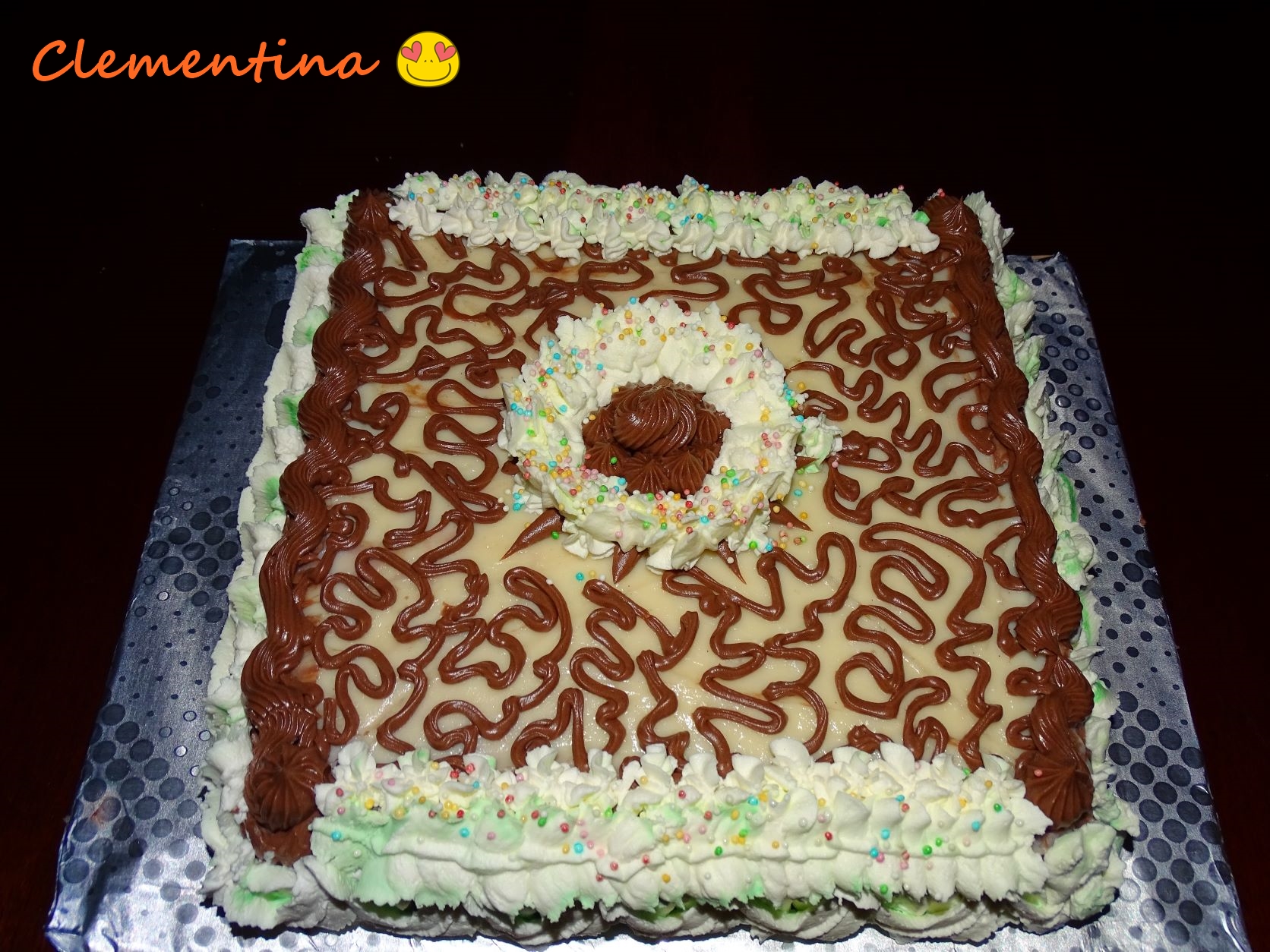 Desert torturi cu crema de fondant si vanilie