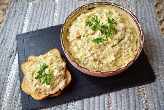 Salata de ciuperci cu piept de pui si maioneza, un aperitiv spornic si gustos