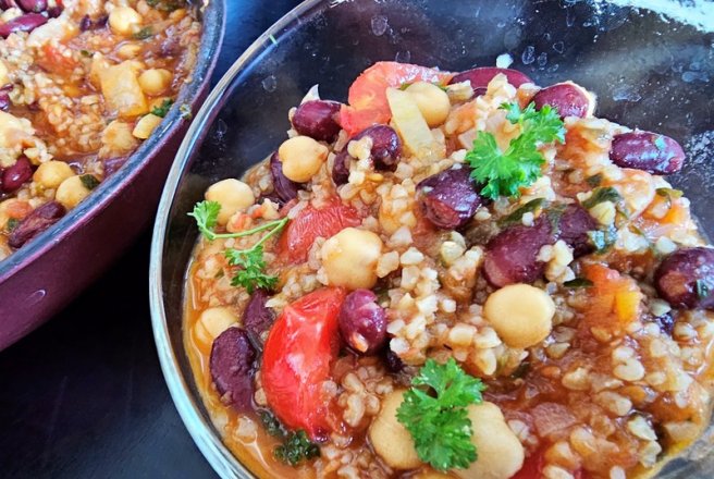 Reteta de mancarica de naut, bulgur si fasole rosii