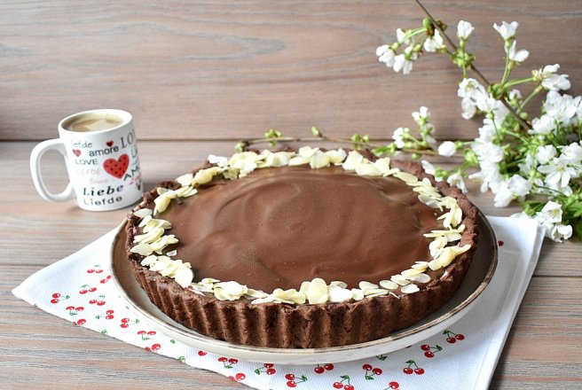 Tarta cu zmeura si ciocolata - Reteta delicioasa de post