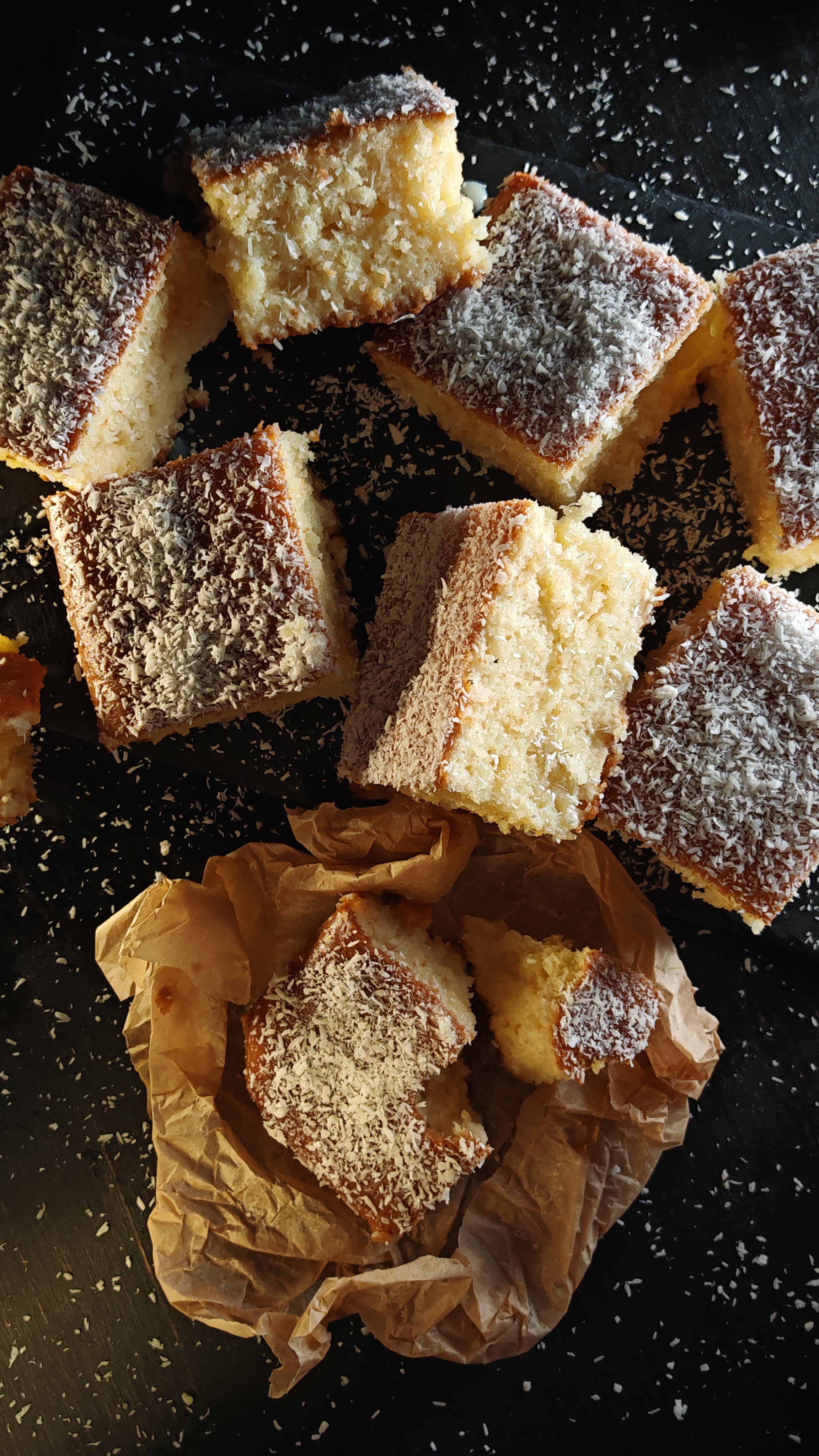 Prăjitură Raffaello - Desert însiropat și delicios