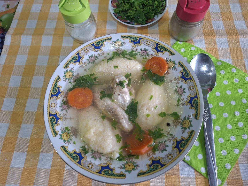 Supa de pui cu galuste de gris – ca la mama acasa
