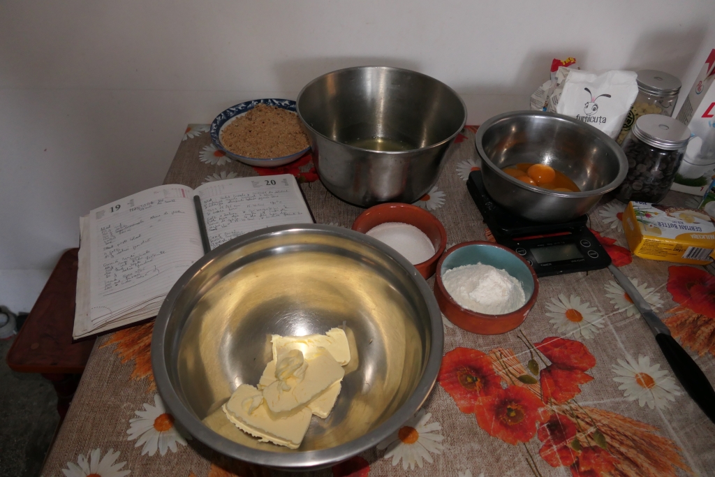 Prajitura cu dragoste ( Leontina 55 )