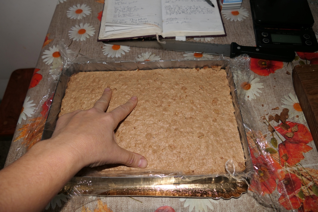 Prajitura cu dragoste ( Leontina 55 )