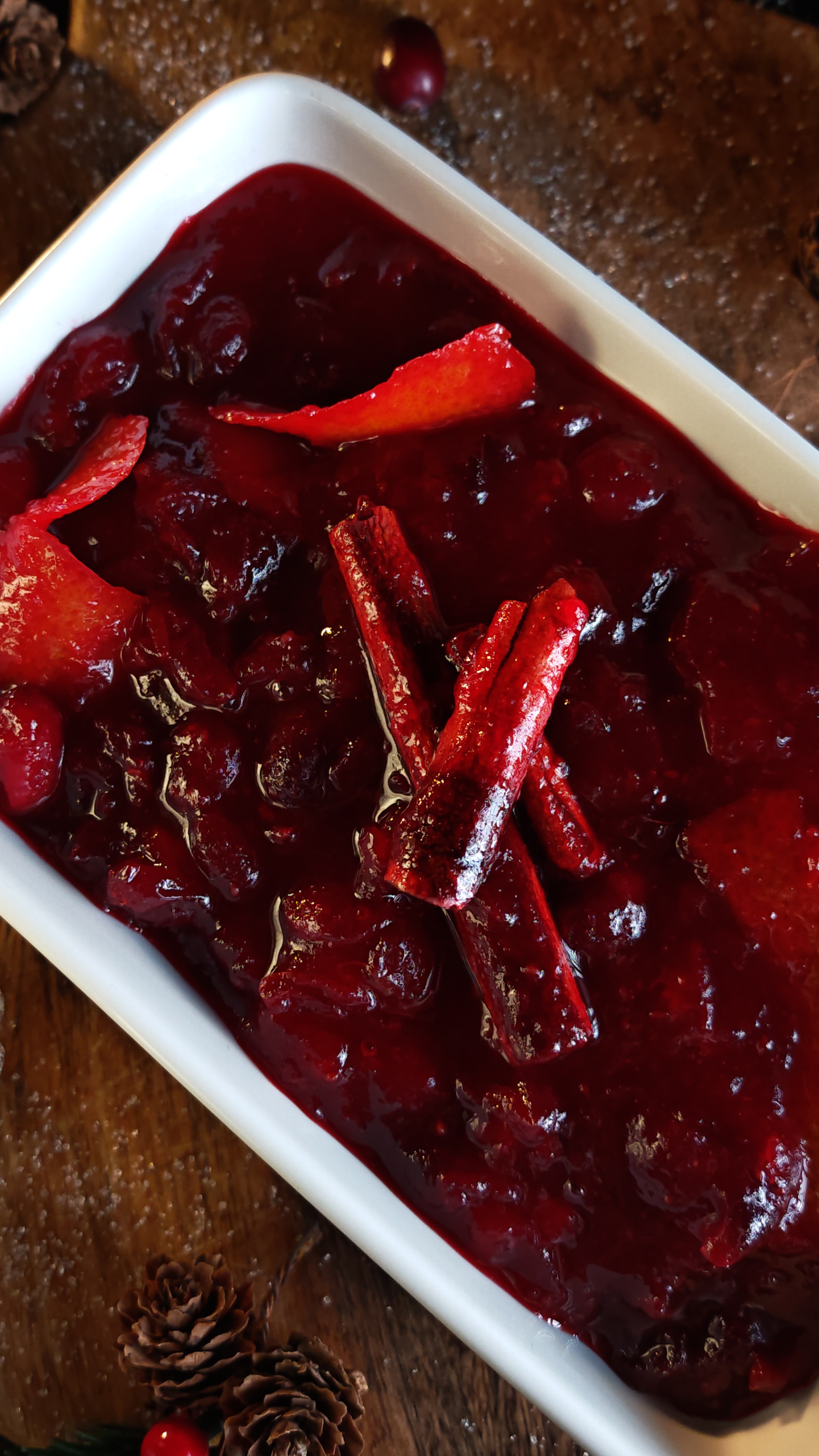 Sos de merișoare - Ideal atât pentru fripturi, cât și pentru deserturi delicioase