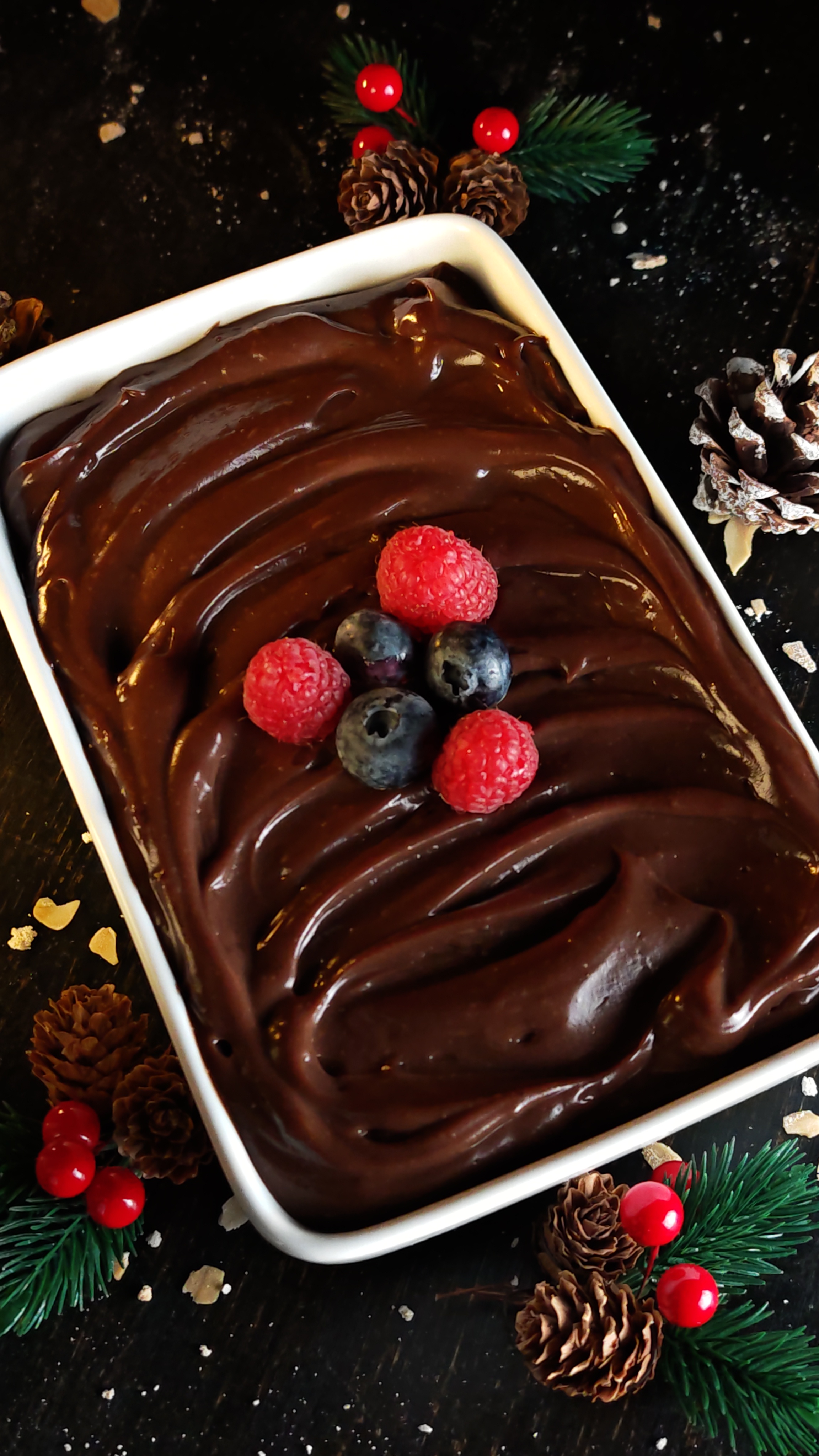 Cremă fiartă de ciocolată - Rețeta ideală pentru prăjituri și alte deserturi