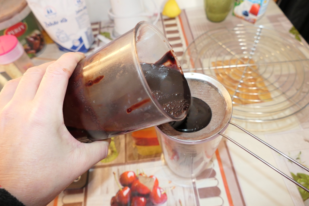 Tort ''noi doi si 32 de ani'' - Desertul aniversar plin de savoare